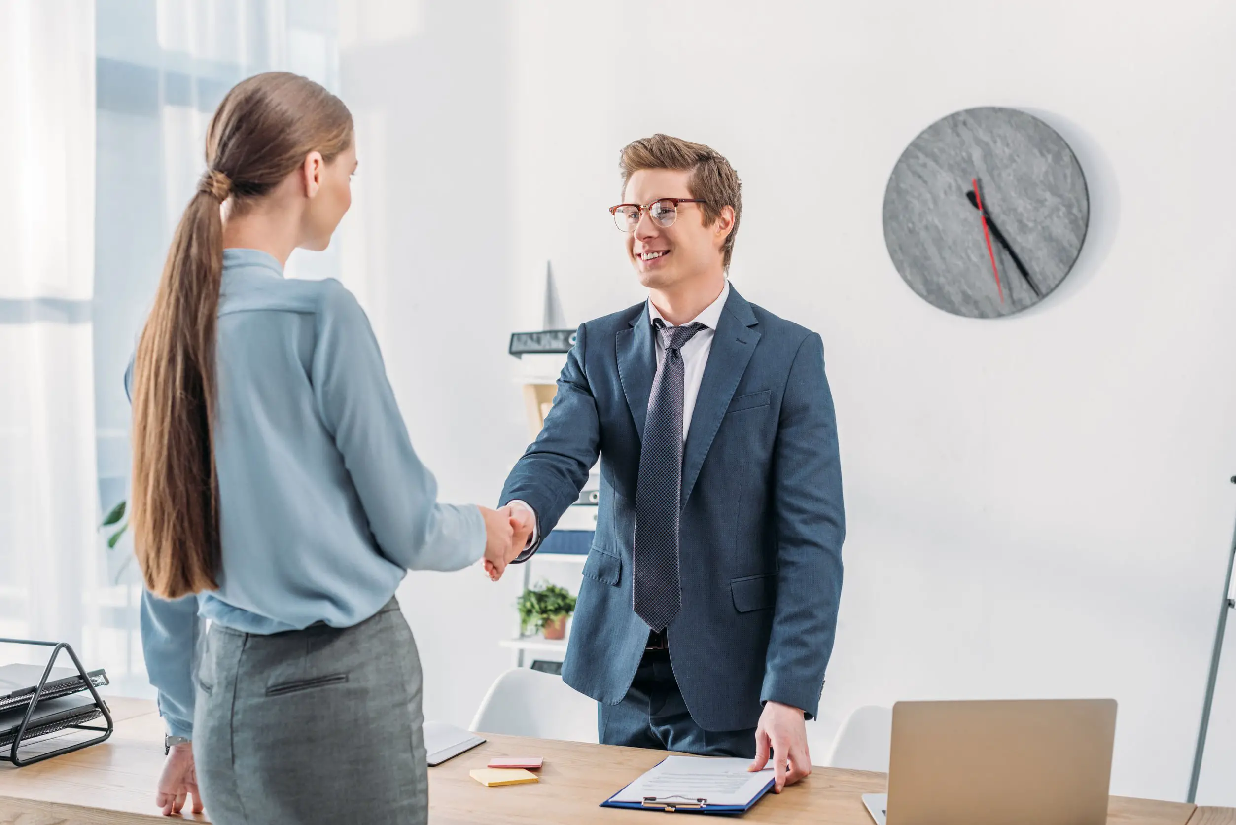 6 Ways to Make a Great Interview First Impression